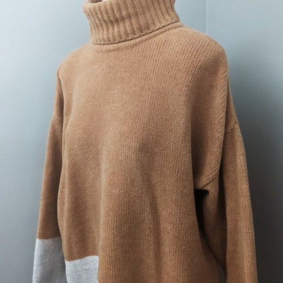 BCBG MAX AZRIA Colorblock Turtleneck Sweater Chenille Camel Gray Size Large $178 - Picture 4 of 8